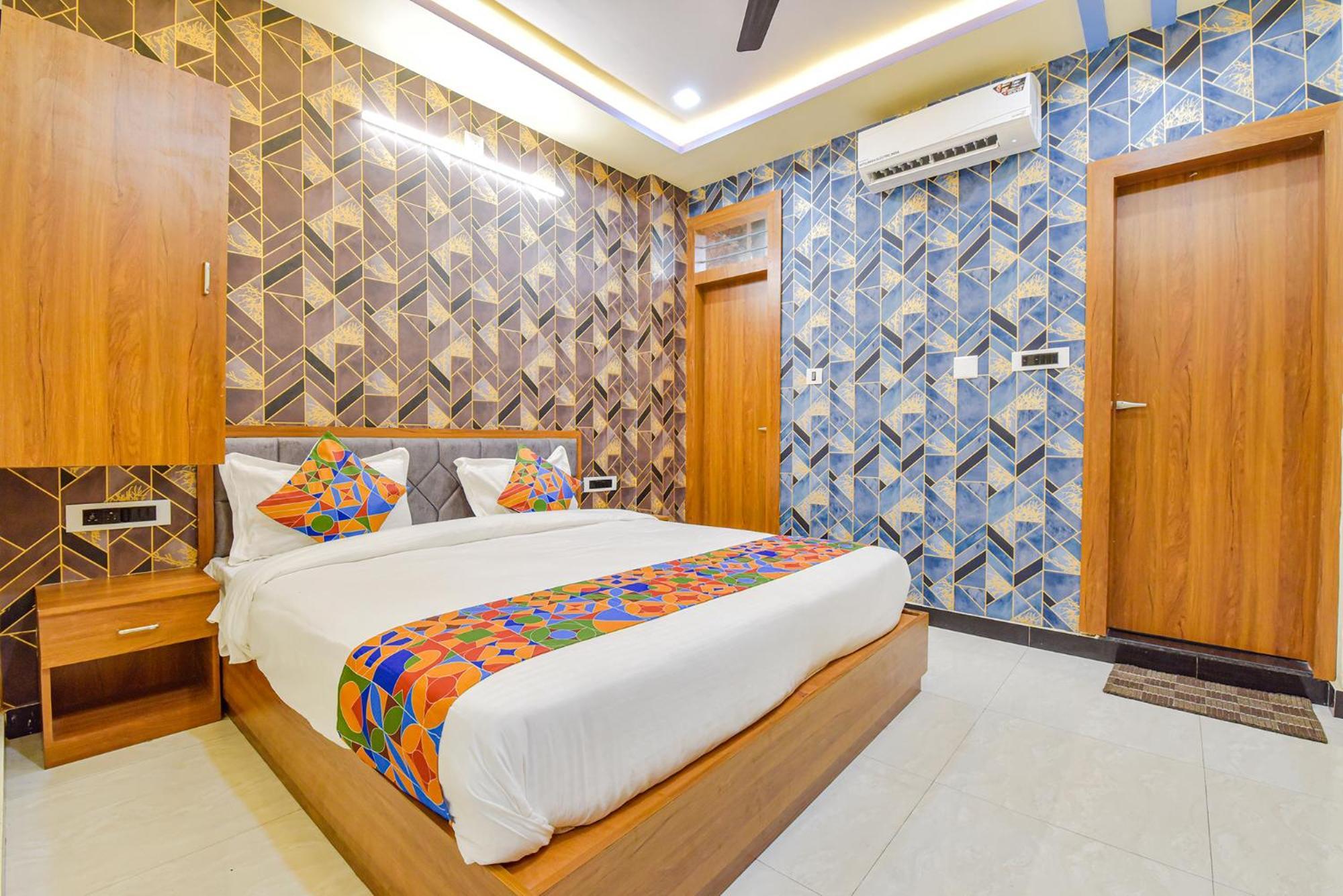 Fabhotel The Castle Inn Удайпур Екстериор снимка