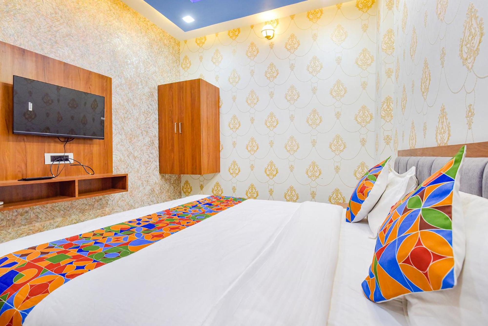 Fabhotel The Castle Inn Удайпур Екстериор снимка